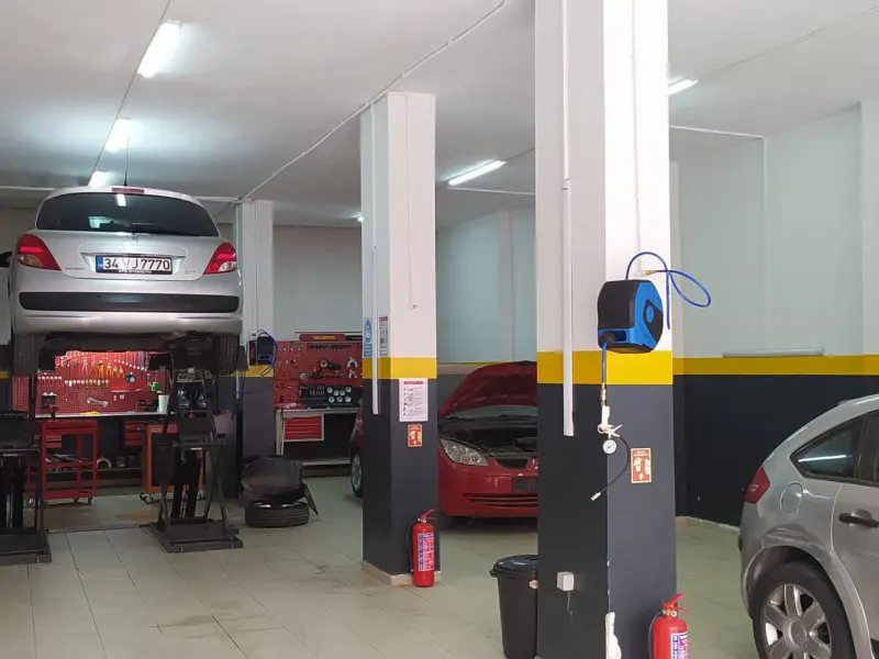 Yenifakılı Oto Servis